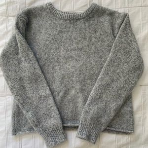 brandy melville cropped sweater!